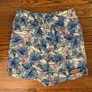 Vineyard Vines boys size 7 swim trunks VGUC